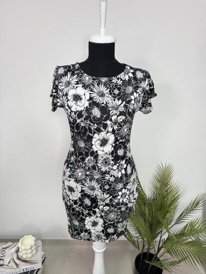 Rochie Boohoo 40