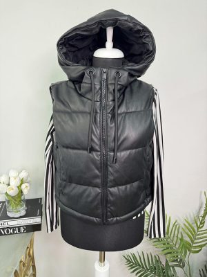 Vesta groasa imitatie piele Pull&Bear S