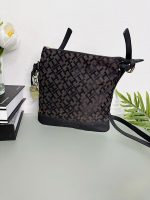 Poseta Tommy Hilfiger