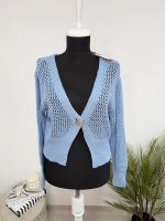 Cardigan pret eticheta 18 euro  Universala