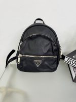 Ghiozdan imitatie piele Guess