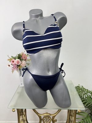 Costum de baie doua piese  chilot S sutien cam m